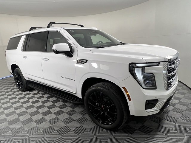 2026 GMC Yukon XL Elevation's photo