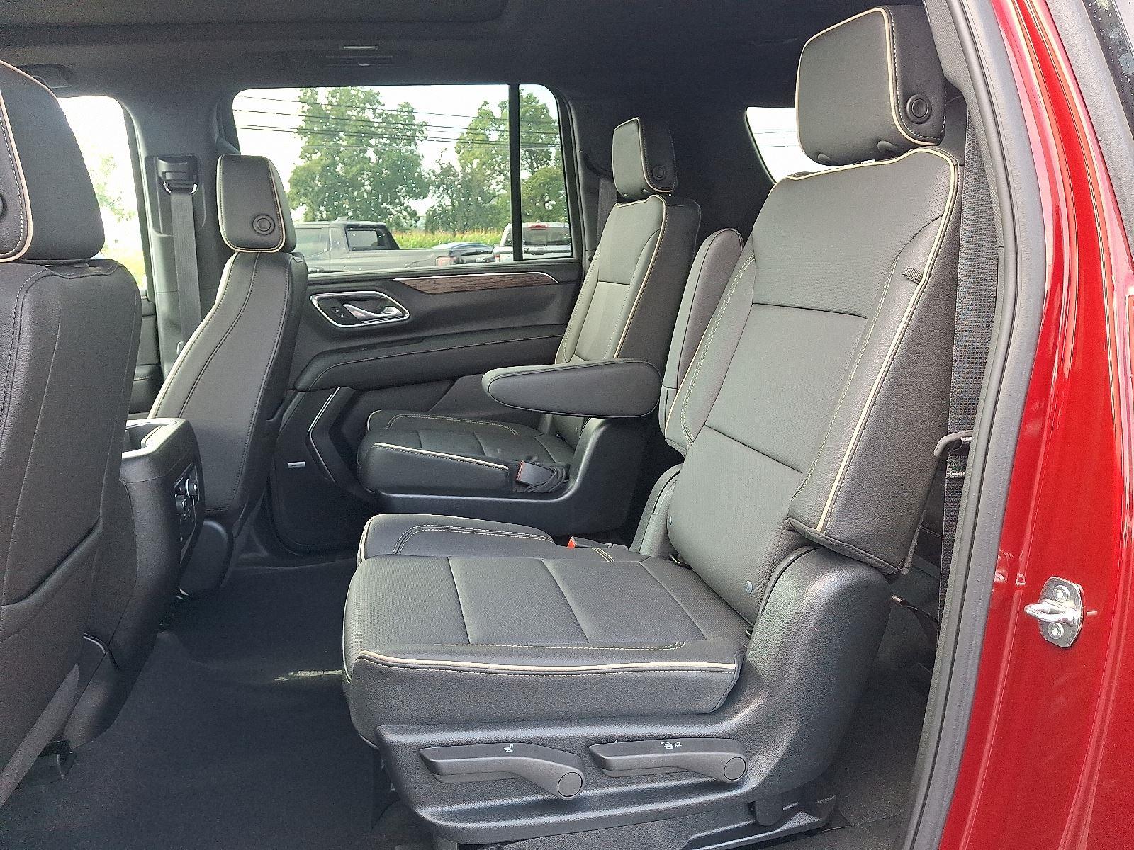 2024 Chevrolet Suburban Premier photo 10
