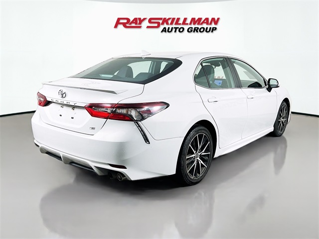 2023 Toyota Camry SE photo 6