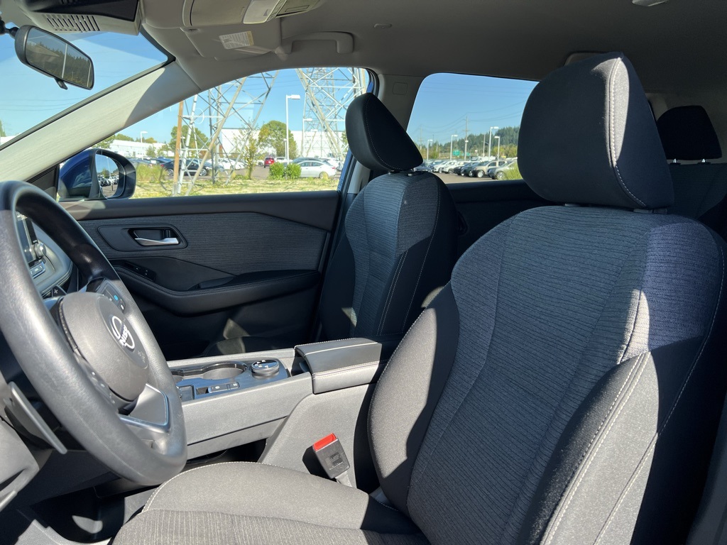 2023 Nissan Rogue SV photo 11