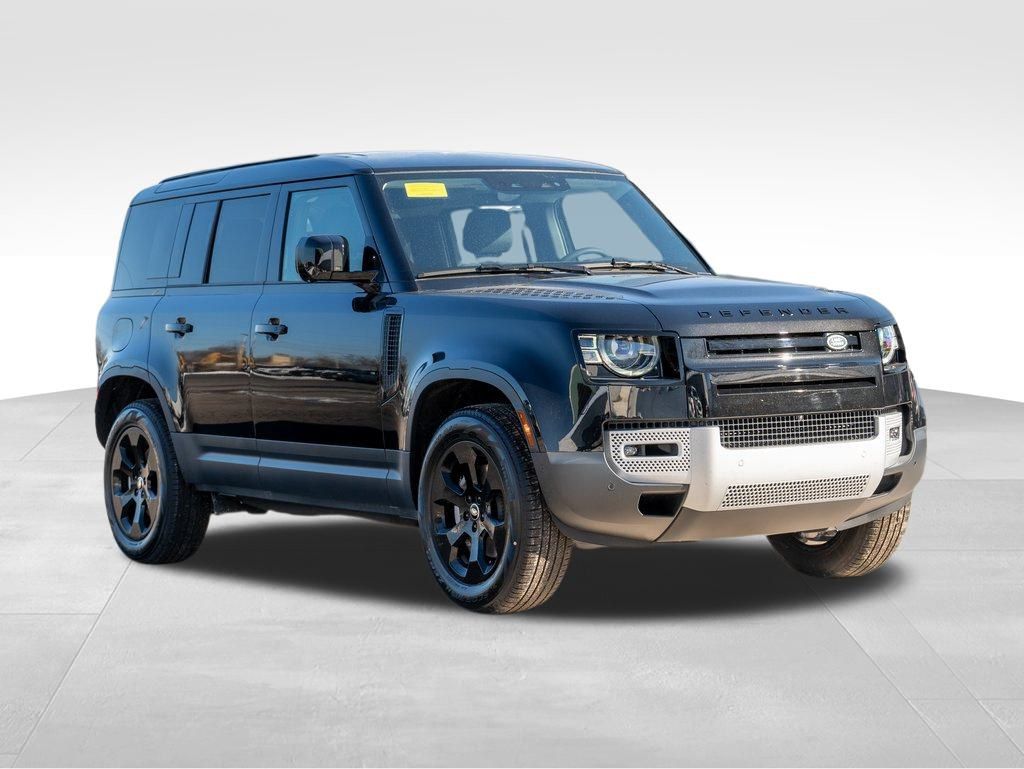 2025 Land Rover Defender 110 S photo 3