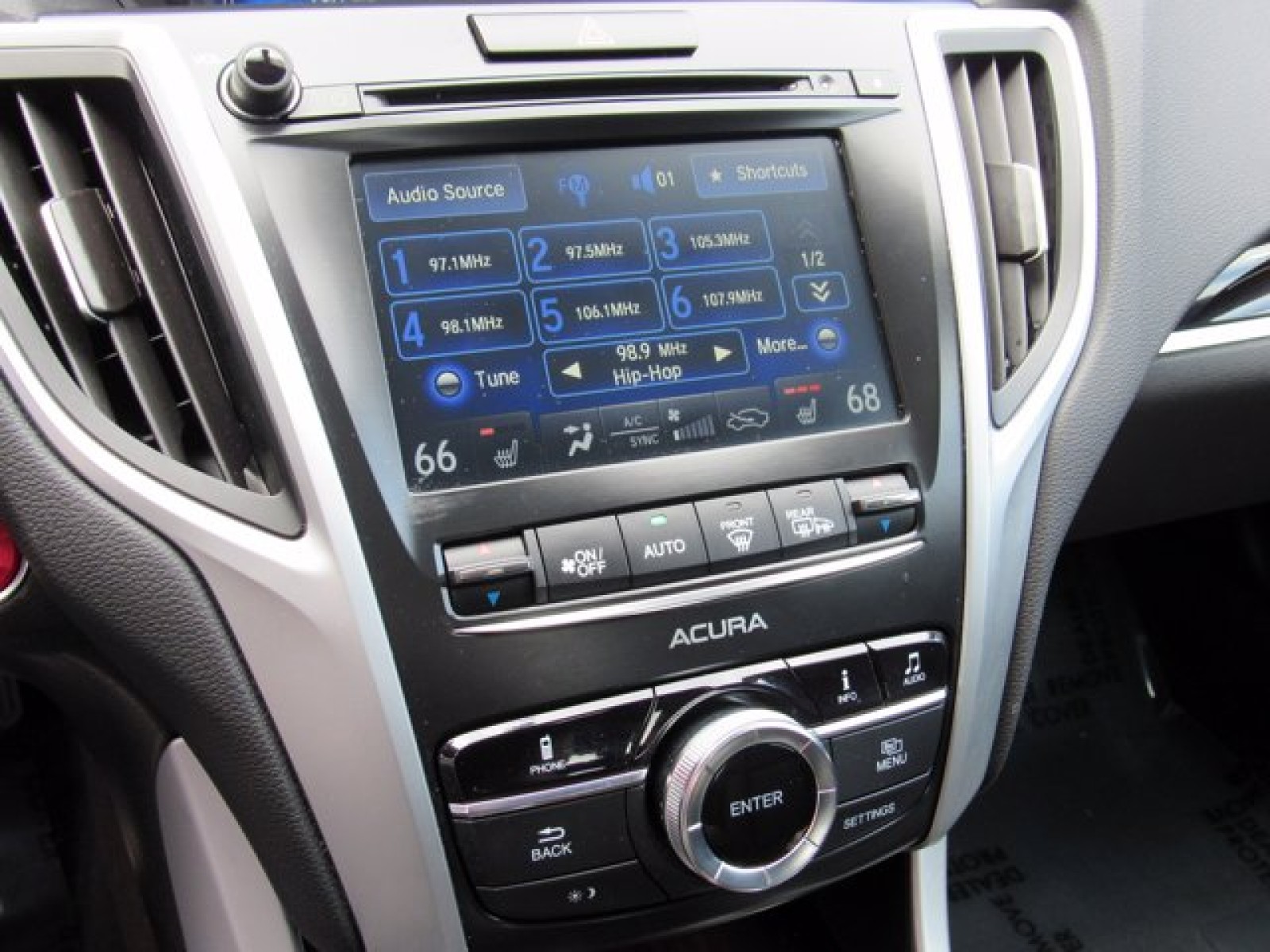 2017 Acura TLX Base photo 17