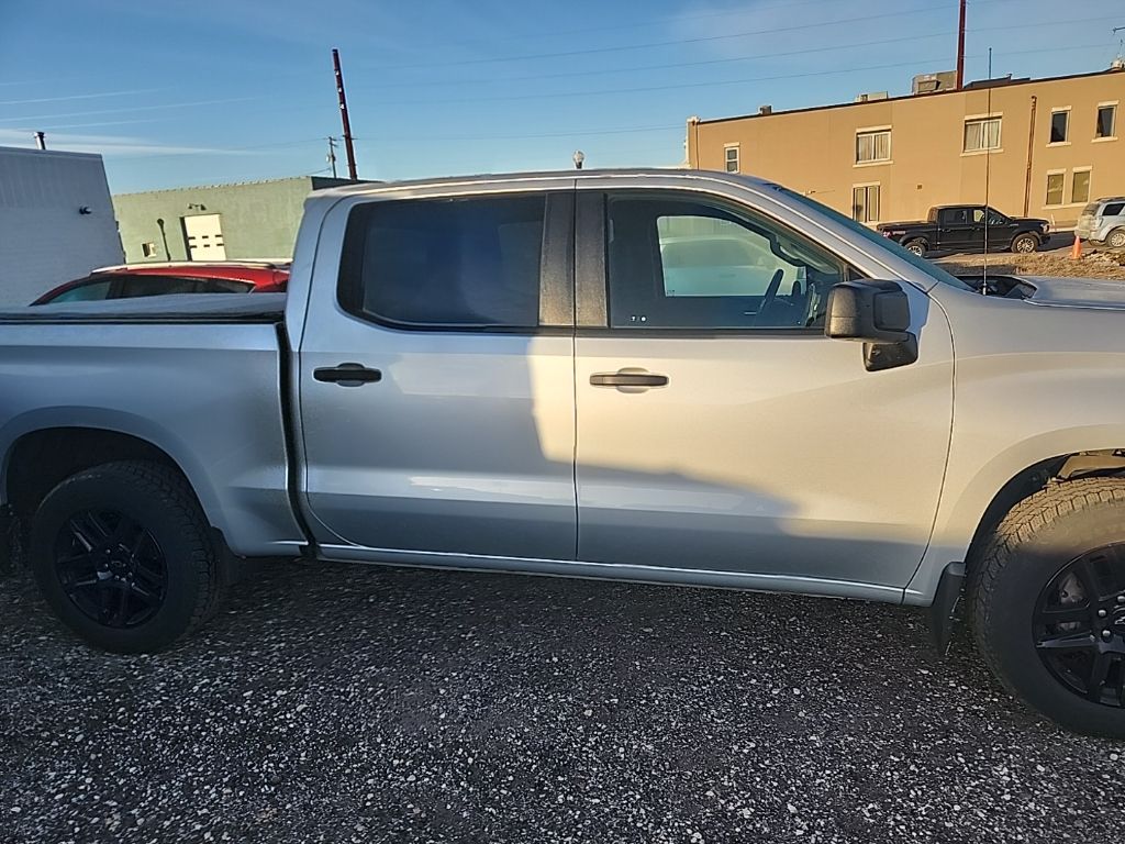 2022 Chevrolet Silverado 1500 Custom photo 3