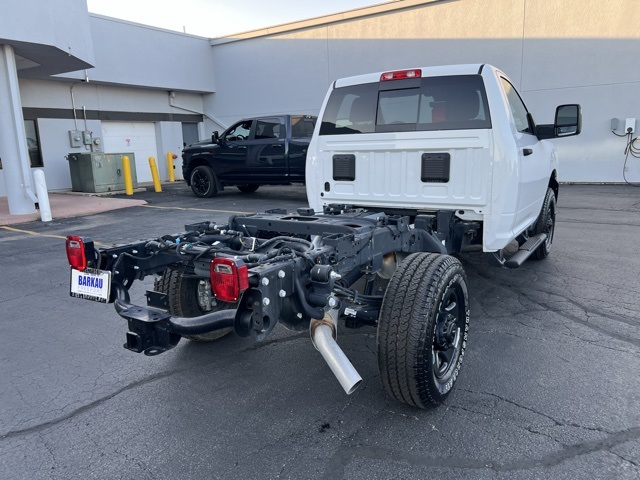 2025 Ram 3500 Tradesman photo 3
