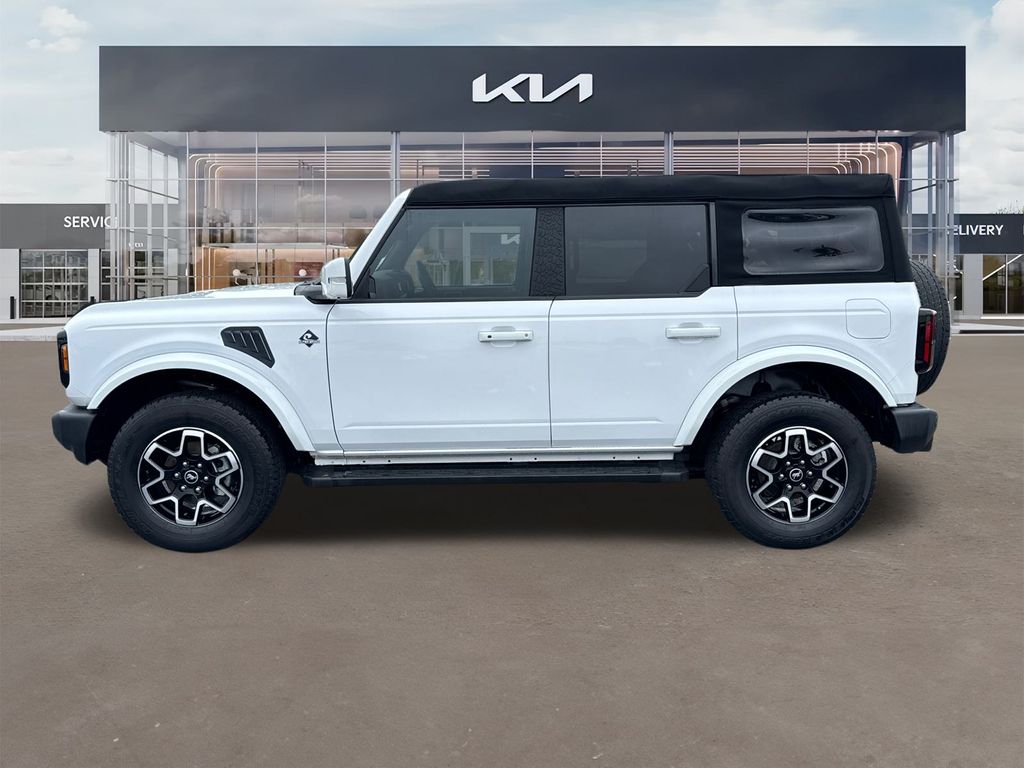 2024 Ford Bronco Outer Banks photo 6