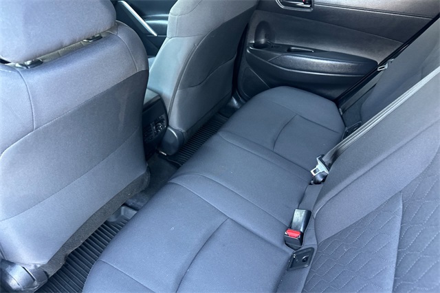 2022 Toyota Corolla Cross LE photo 12