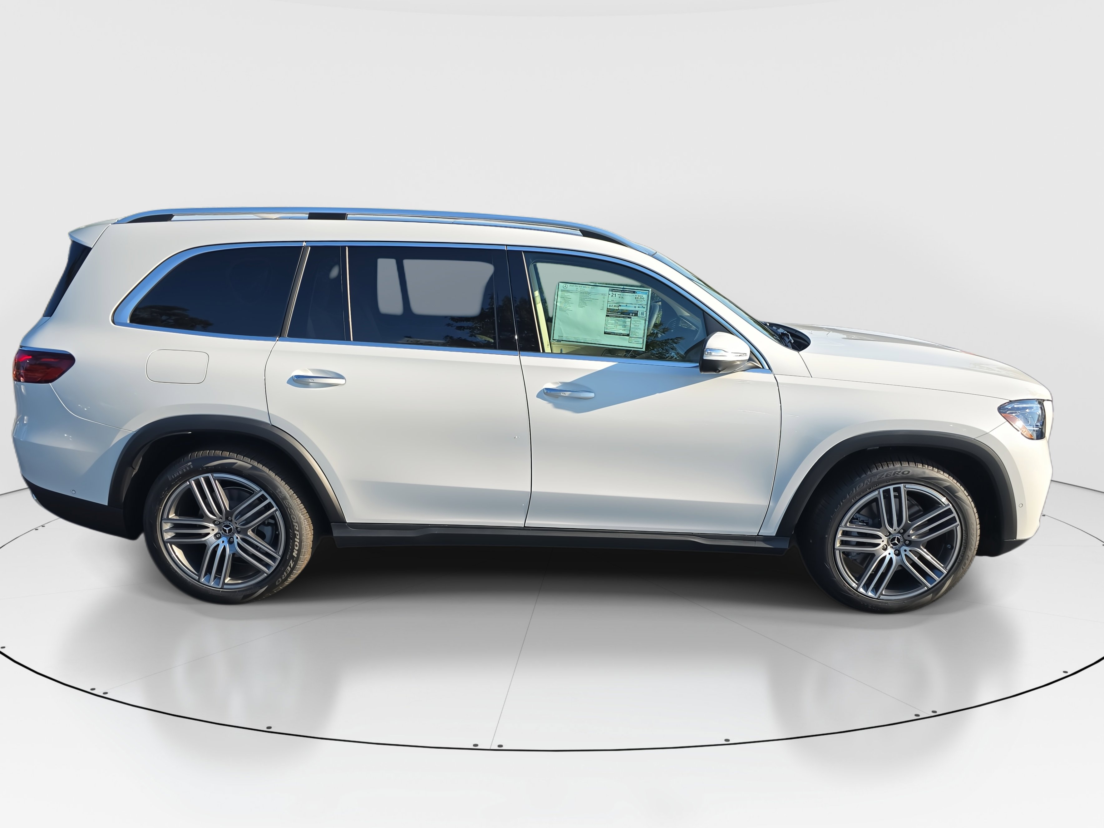 2026 Mercedes Benz GLS 450 4MATIC photo 3