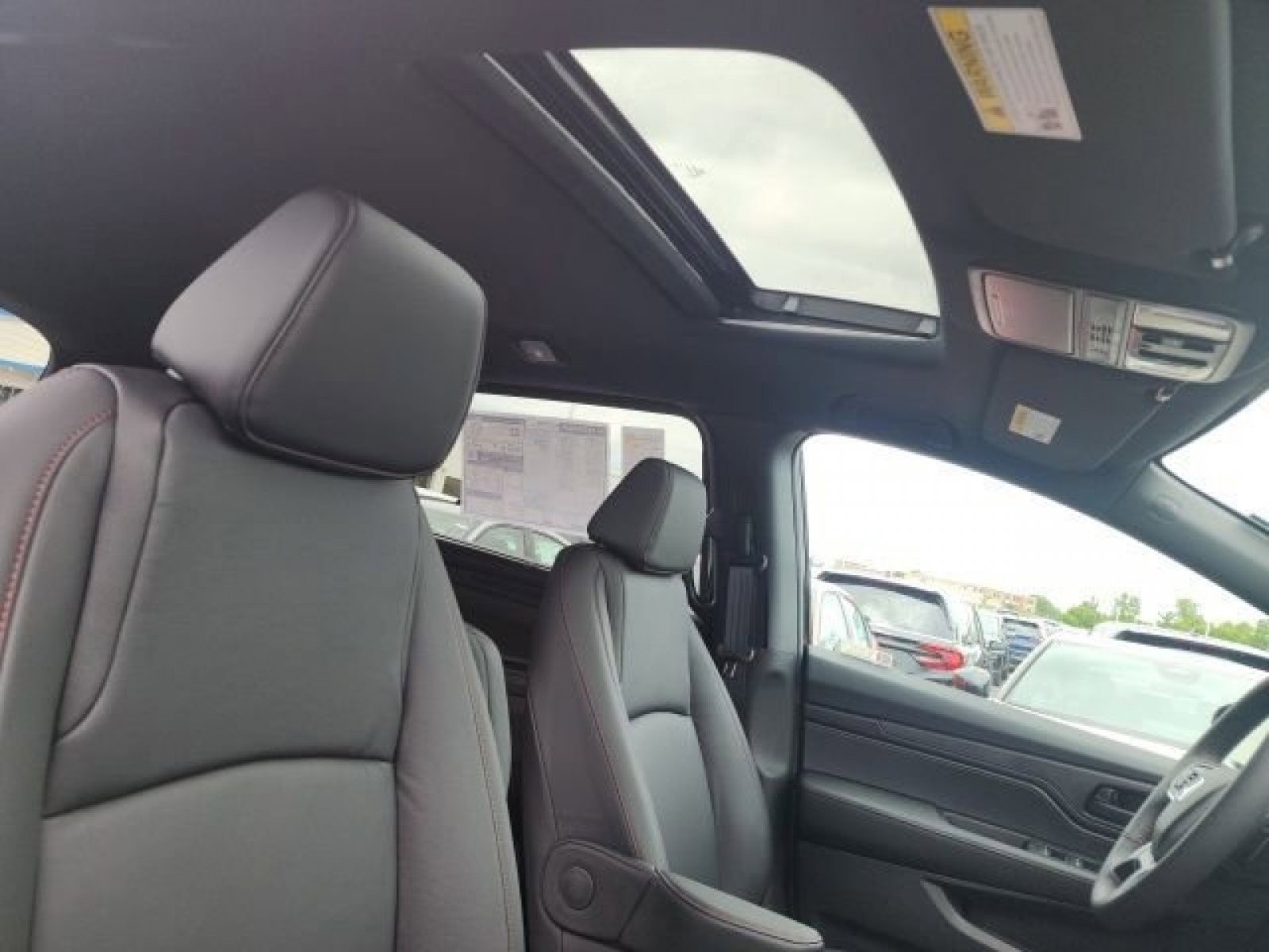 2026 Honda Odyssey photo 4