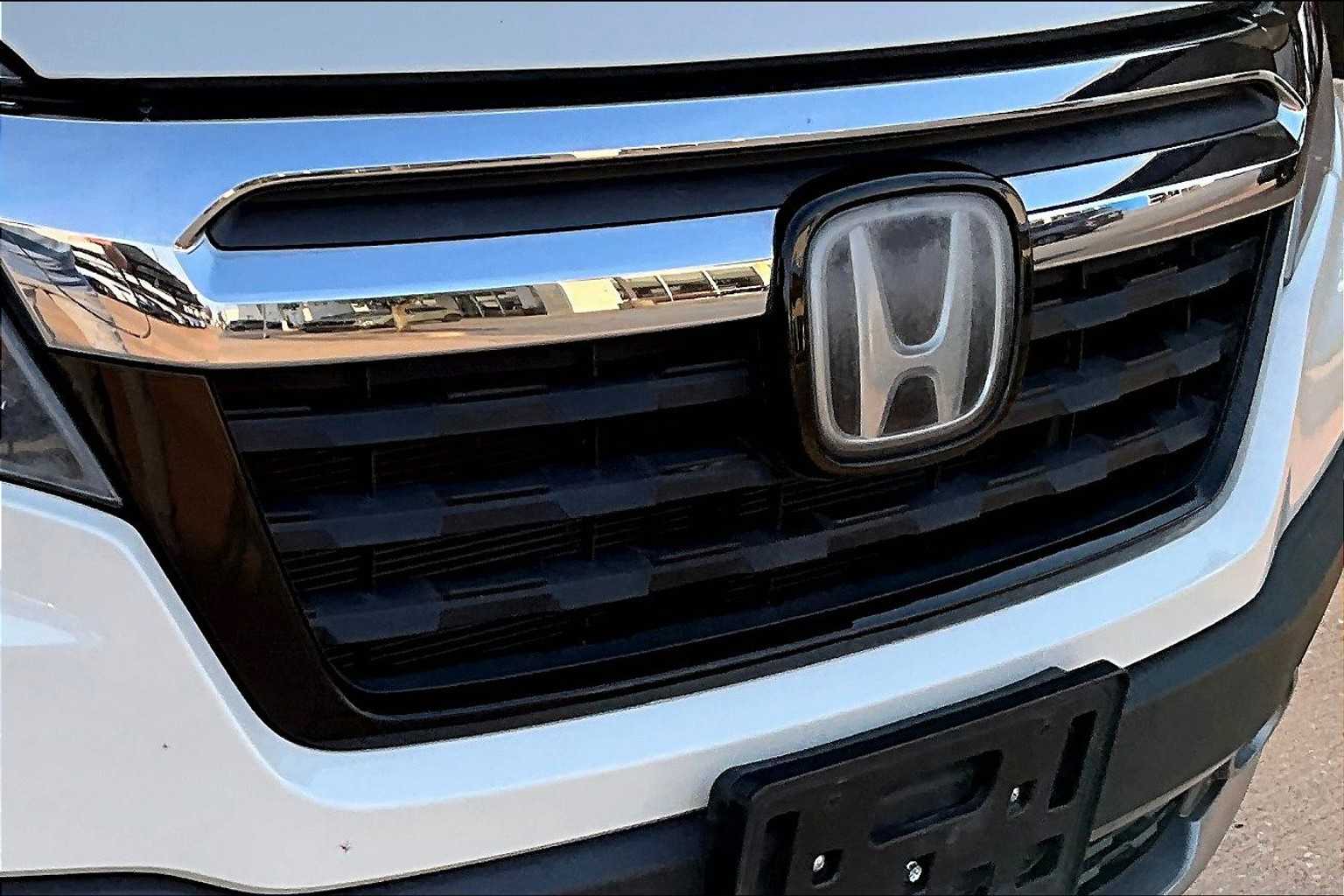 2019 Honda Ridgeline RTL-E photo 24