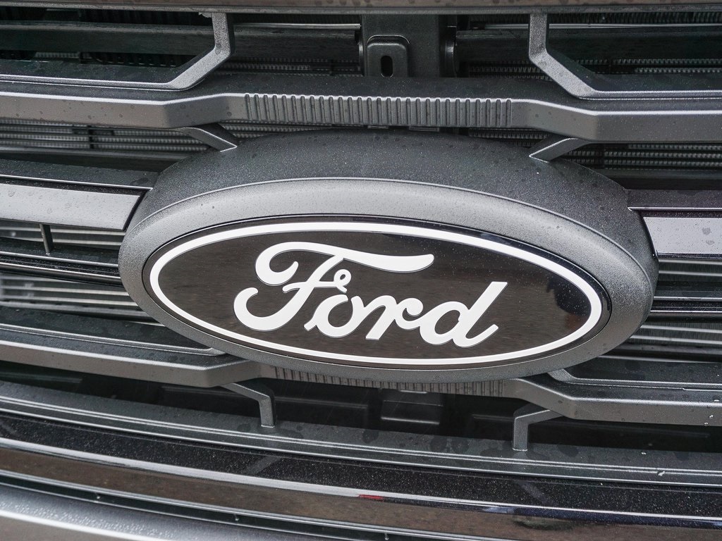 2025 Ford F-150 XLT photo 3