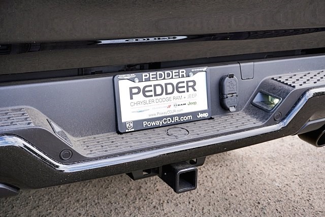 New 2026 Diamond Black Crystal Pearl-Coat Exterior Paint RAM Laramie image 18