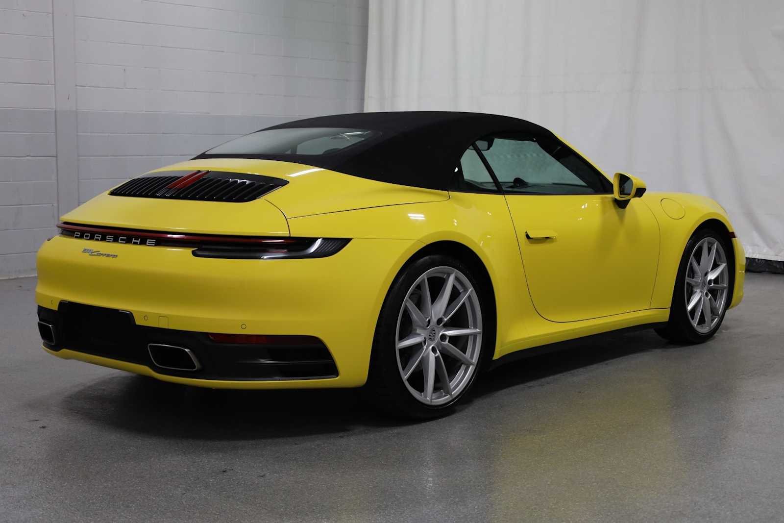 2022 Porsche 911 Cabriolet photo 8