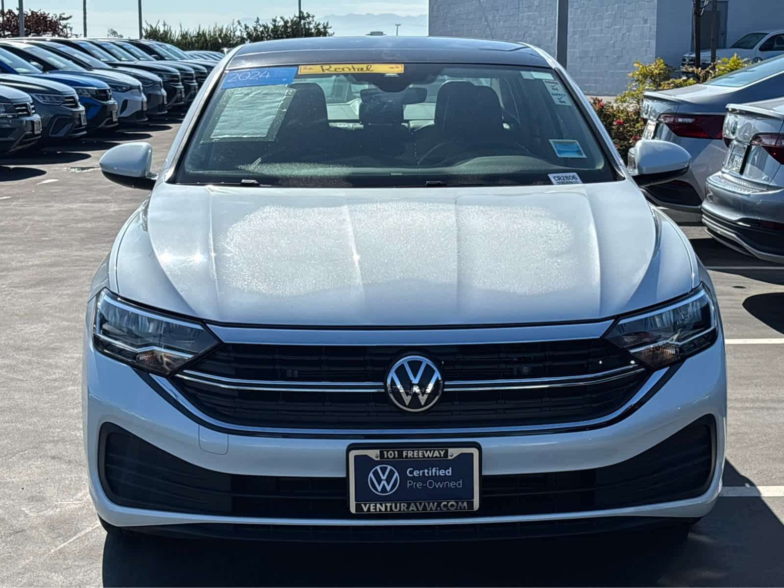 2024 Volkswagen Jetta SE photo 3