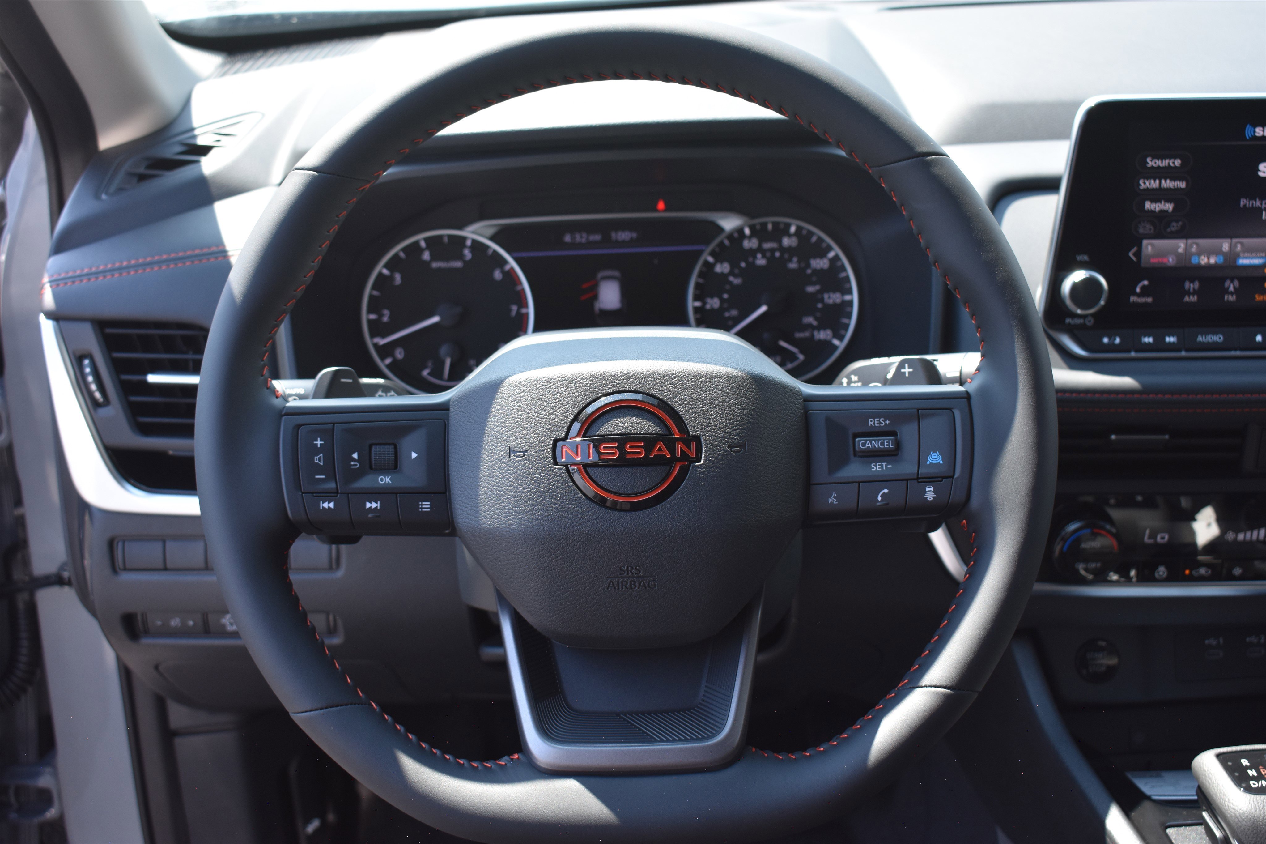2026 Nissan Rogue SV photo 5