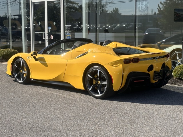 2022 Ferrari SF90 Spider Base photo 4