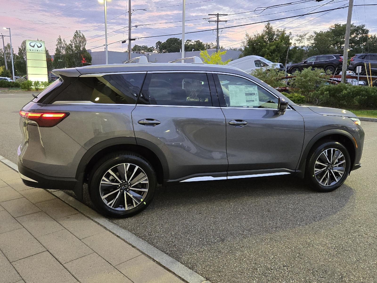 2026 Infiniti QX60 Luxe photo 14