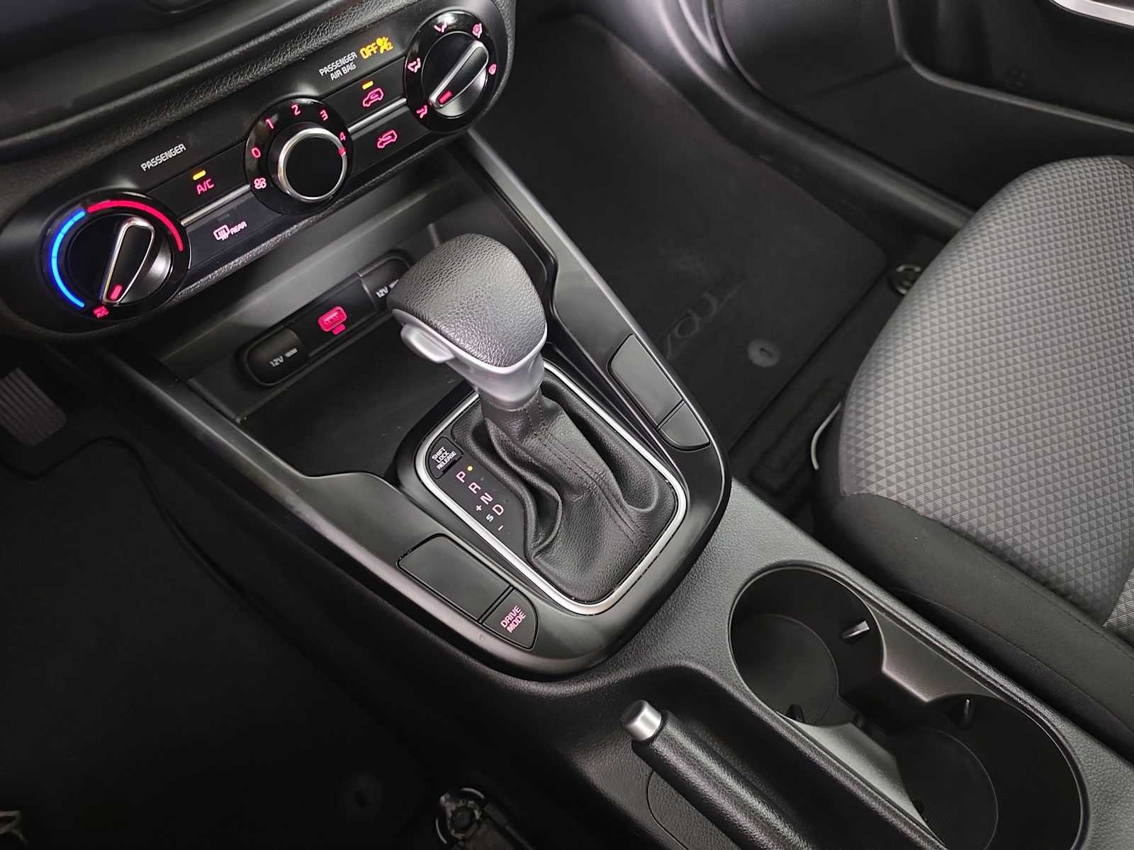 2022 Kia Soul LX photo 18