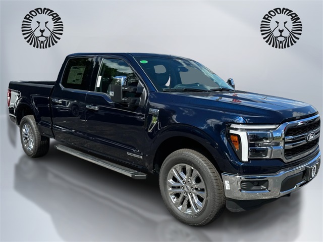 2026 Ford F-350 Lariat photo 2