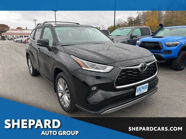 2024 Toyota Highlander Platinum's photo