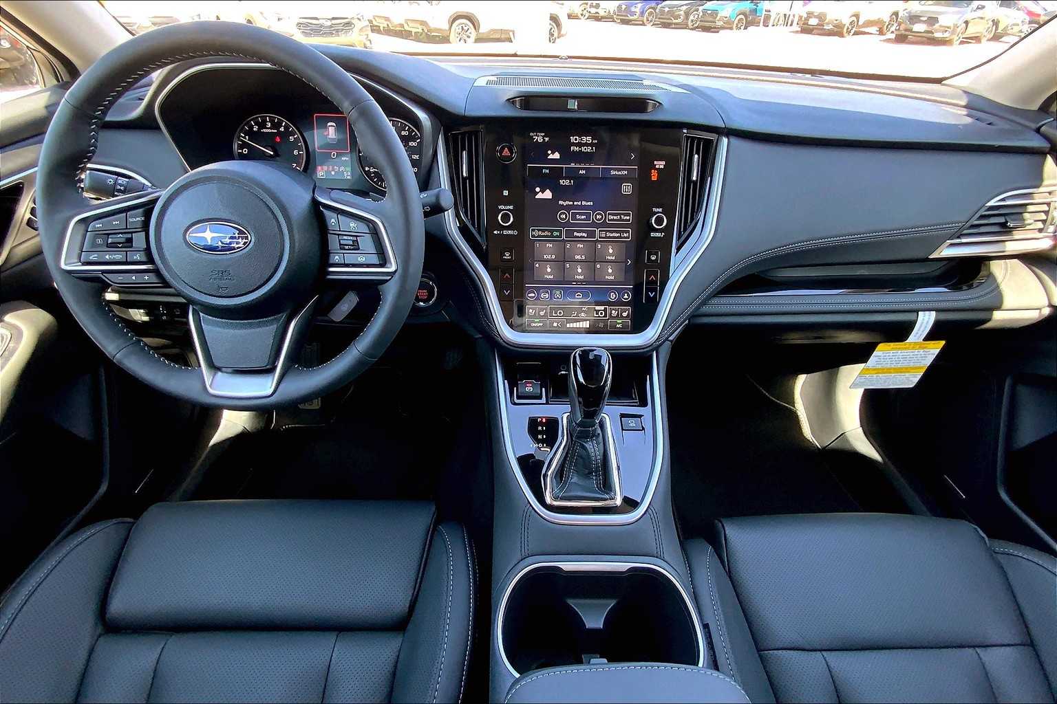2025 Subaru Outback Touring XT photo 5