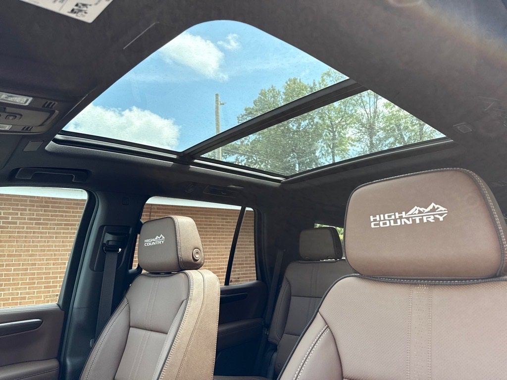 2025 Chevrolet Tahoe High Country photo 14