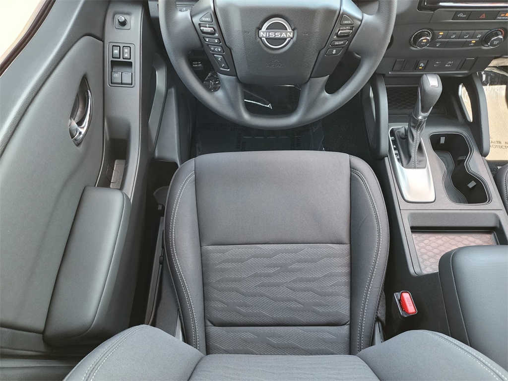 2024 Nissan Frontier SV photo 10