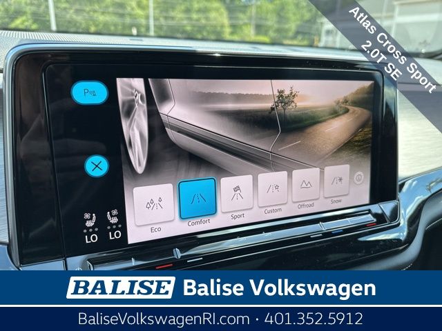 2025 Volkswagen Atlas Cross Sport SE Technology photo 17