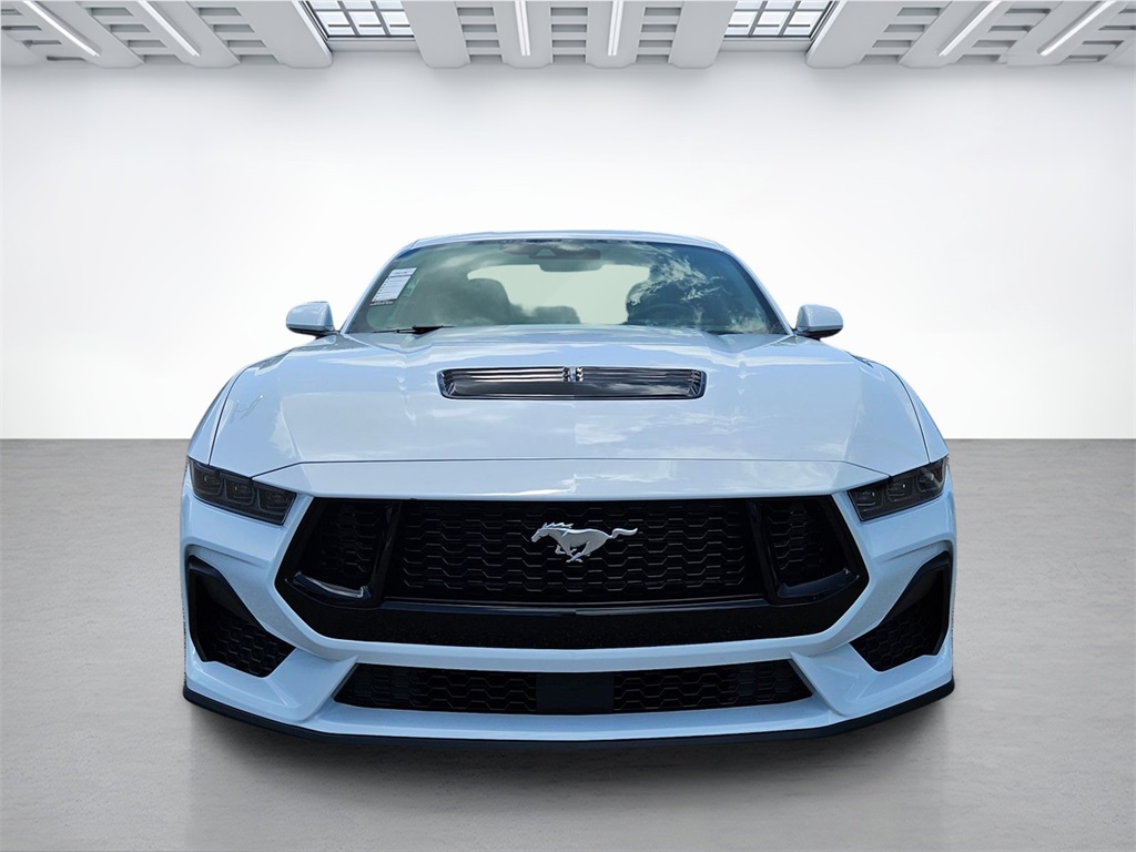 2025 Ford Mustang GT photo 3