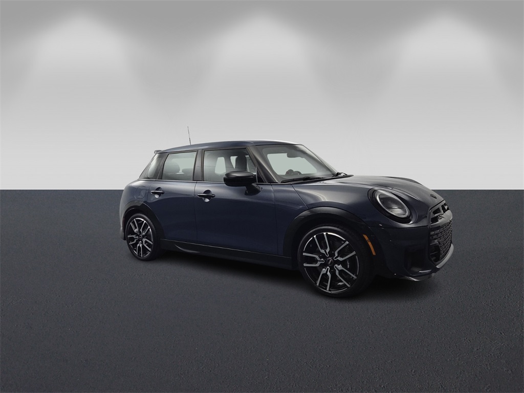 2026 MINI Hardtop 4 Door S's photo