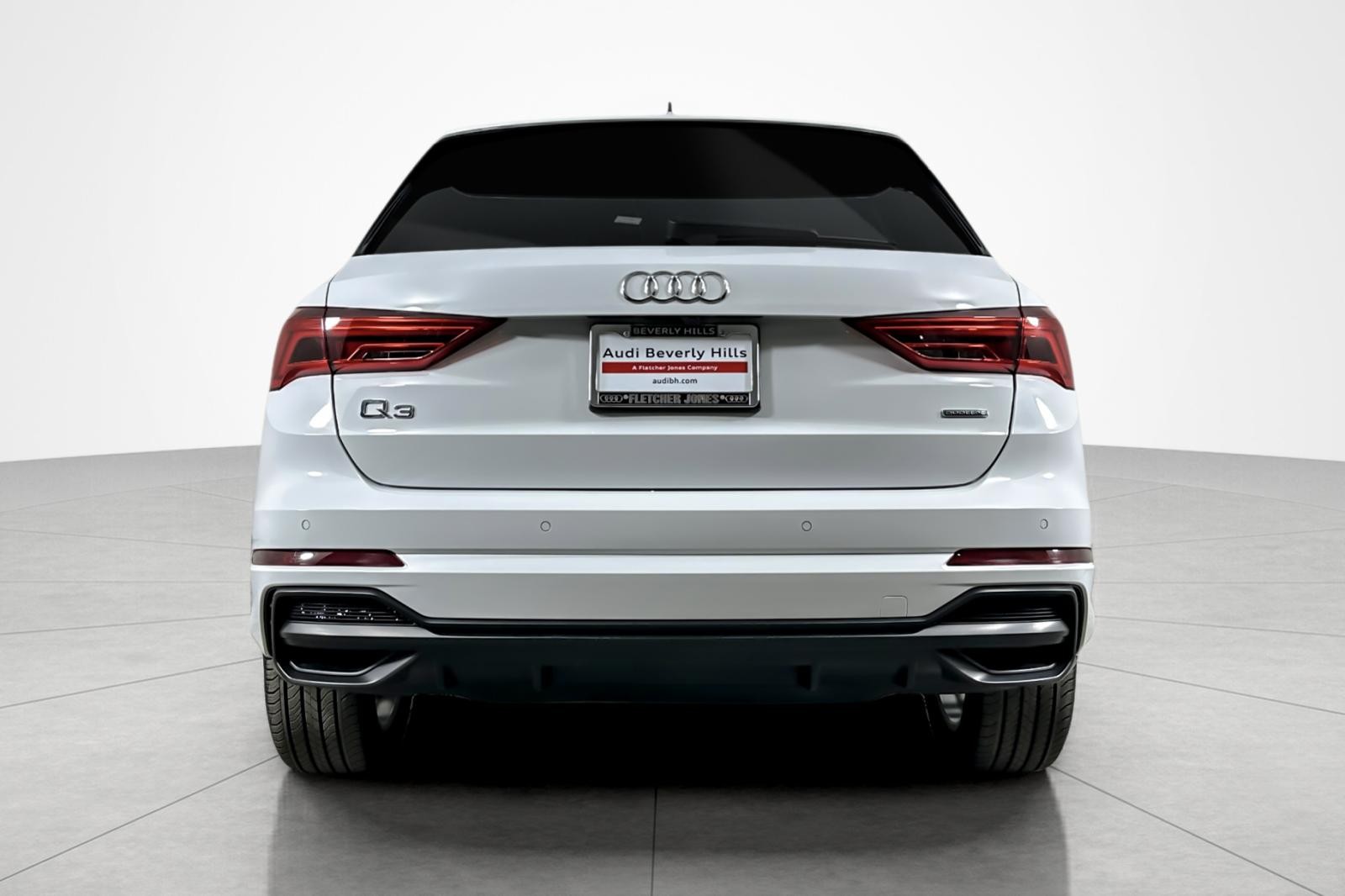 2022 Audi Q3 S line Premium Plus 45 TFSI photo 4