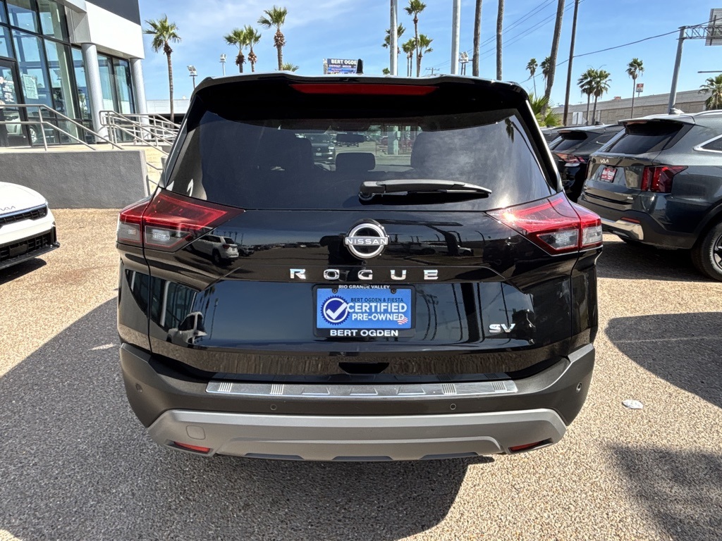 2022 Nissan Rogue SV photo 4