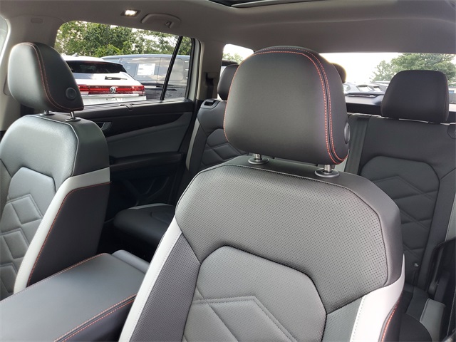 2025 Volkswagen Atlas Peak Edition SE photo 24