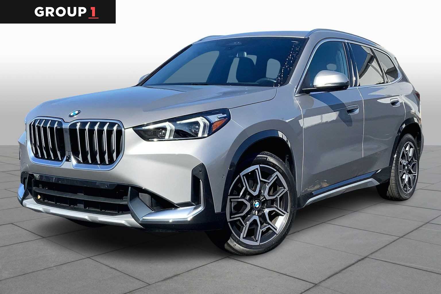 2025 BMW X1 28i's photo
