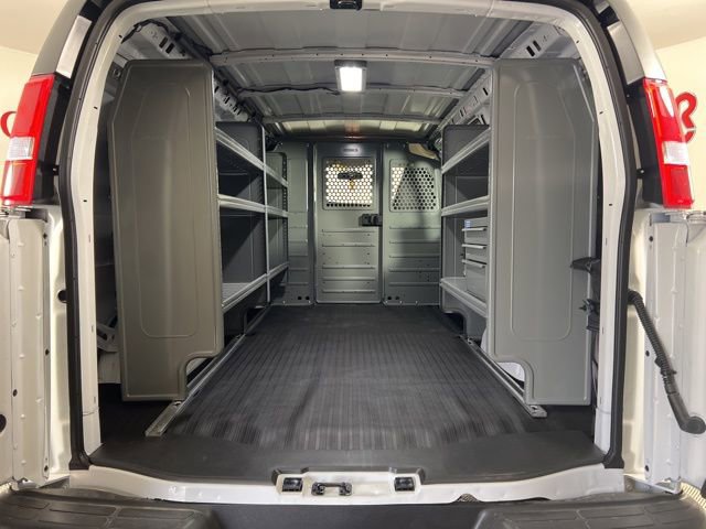 2025 Chevrolet Express Cargo 2500 photo 7