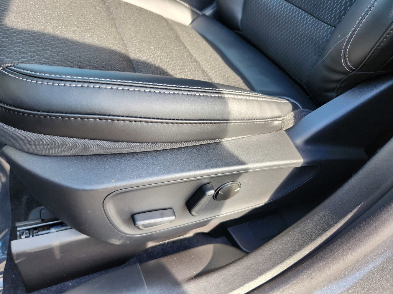 2026 Ford Escape Plug-In Hybrid photo 18
