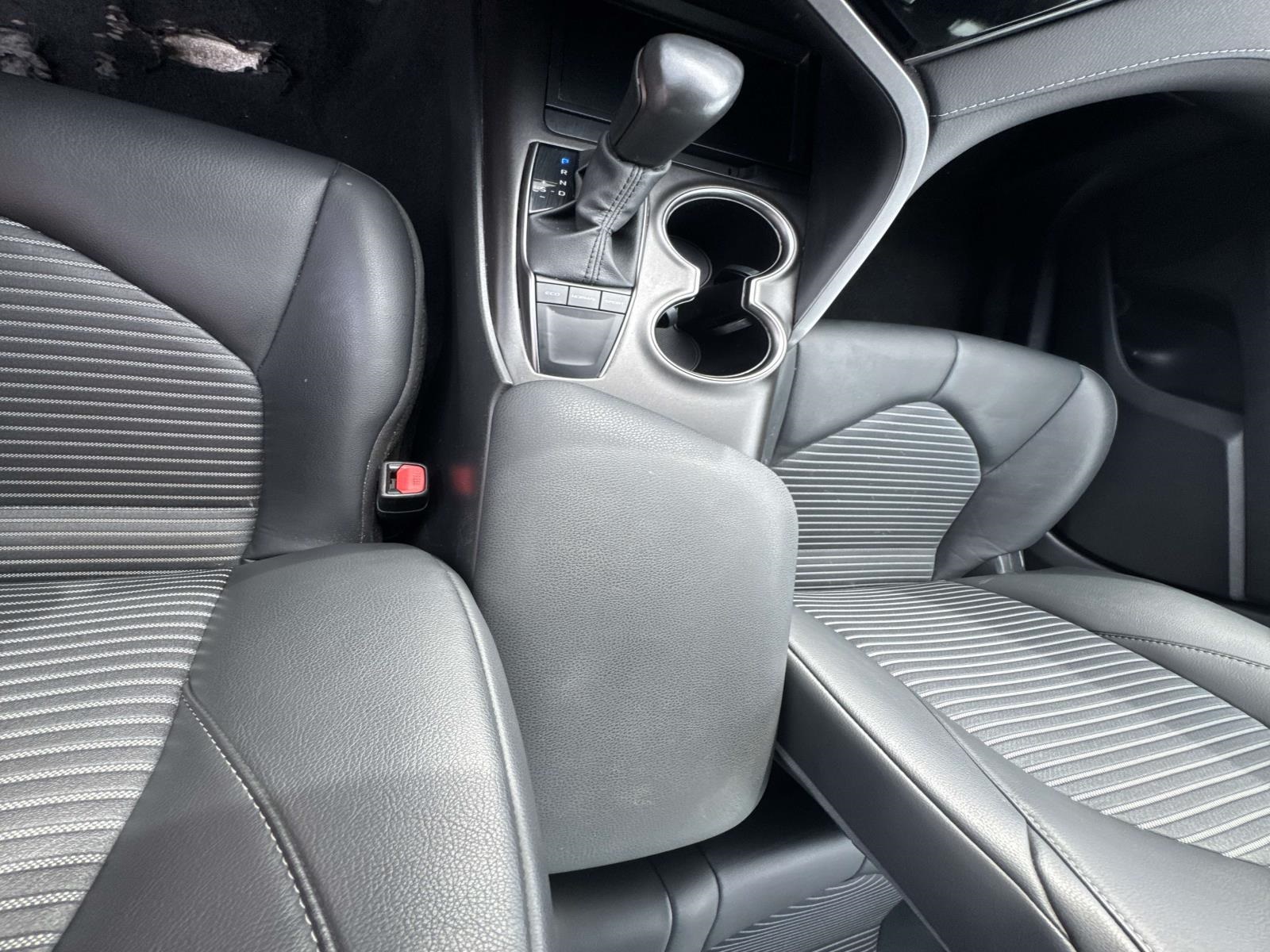 2024 Toyota Camry SE photo 23