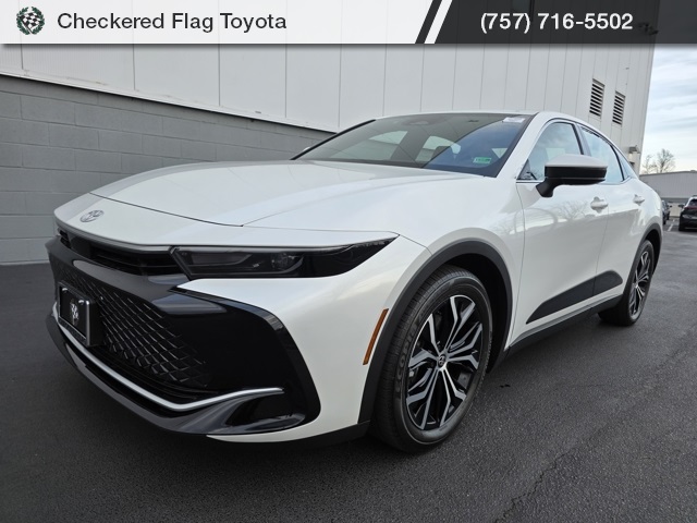 2025 Toyota Crown XLE's photo