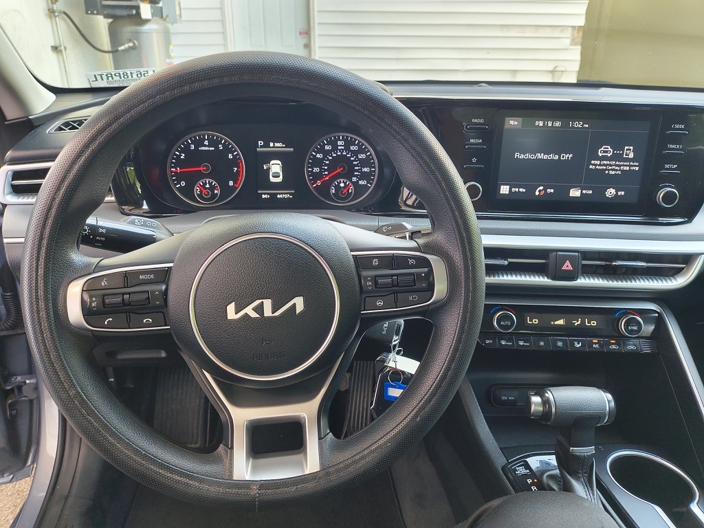 2022 Kia K5 LX photo 6