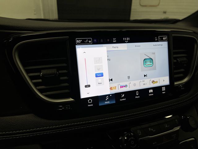 2026 Chrysler Pacifica photo 7