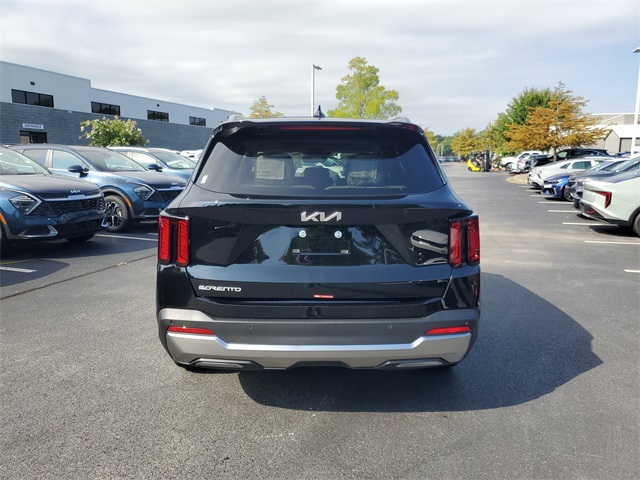 2025 Kia Sorento S photo 4