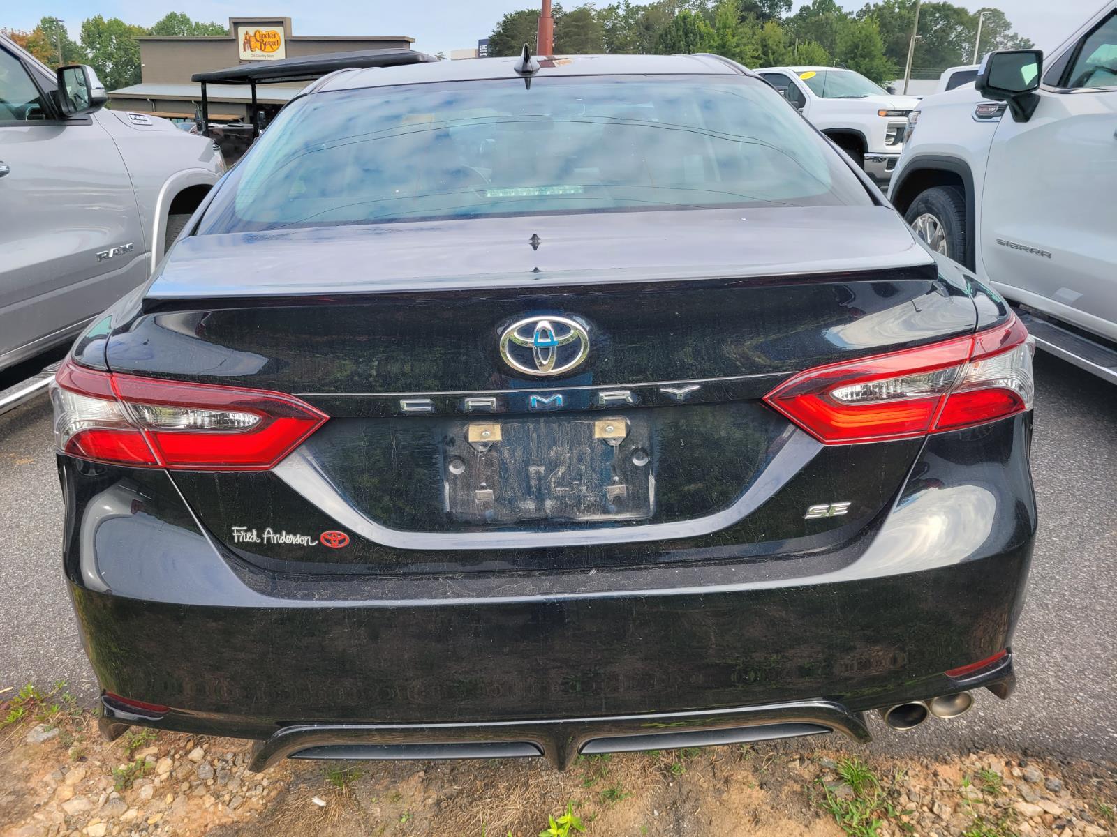2021 Toyota Camry SE photo 6