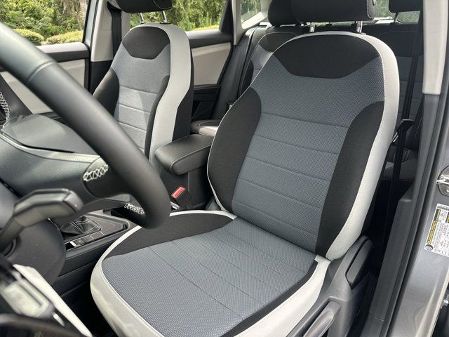 2025 Volkswagen Taos S photo 3