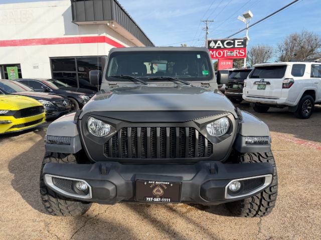 2021 Jeep Gladiator Overland's photo
