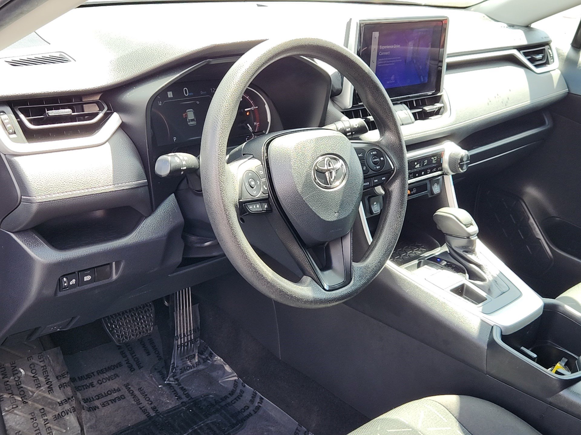 2023 Toyota RAV4 XLE photo 10