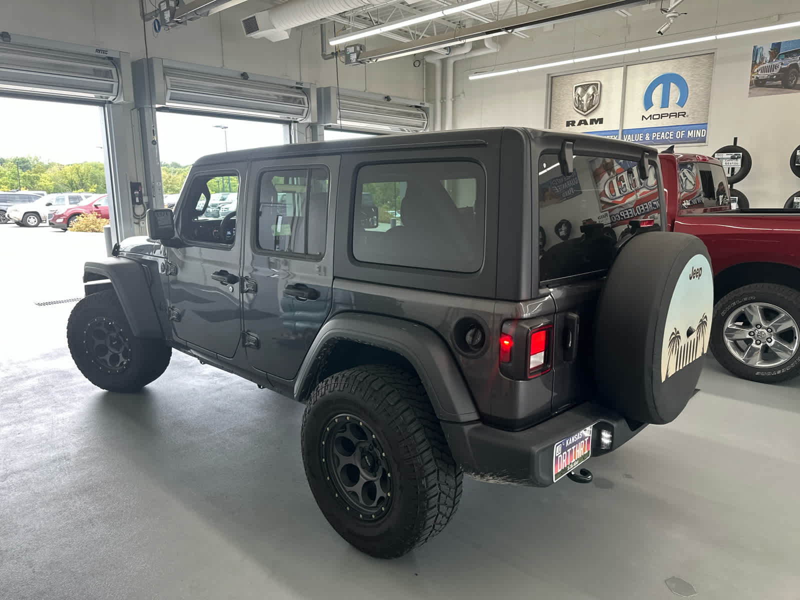 2023 Jeep Wrangler Sport photo 7