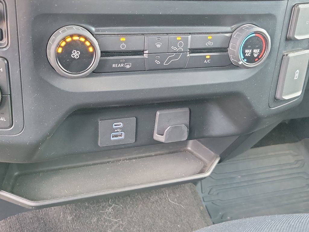 2022 Ford F-150 XL photo 22