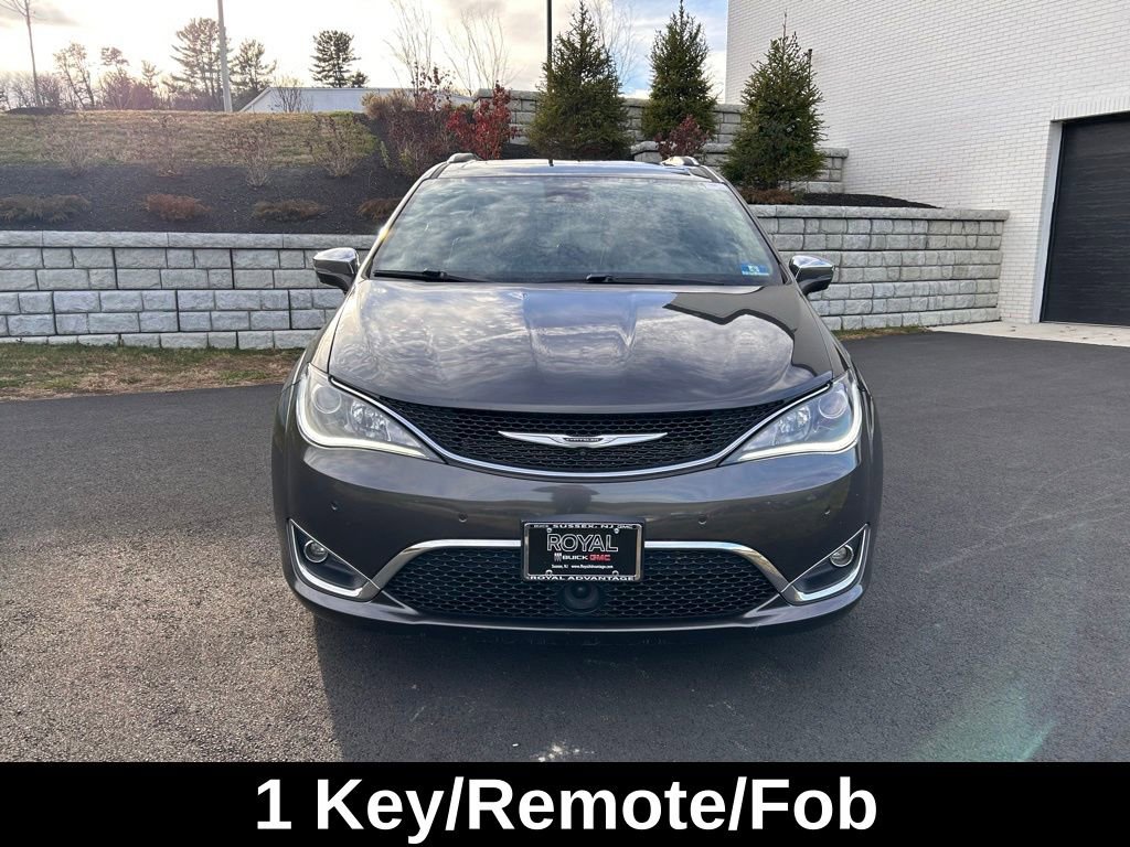 2020 Chrysler Pacifica 35th Anniversary Limited photo 2