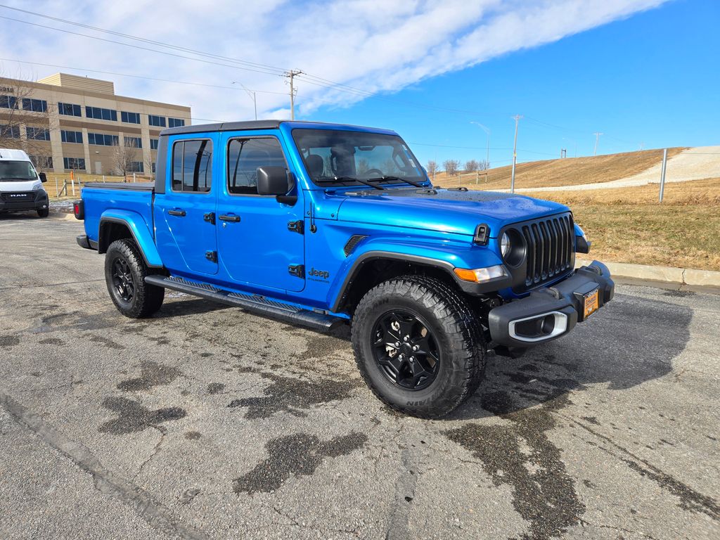 2023 Jeep Gladiator Overland's photo