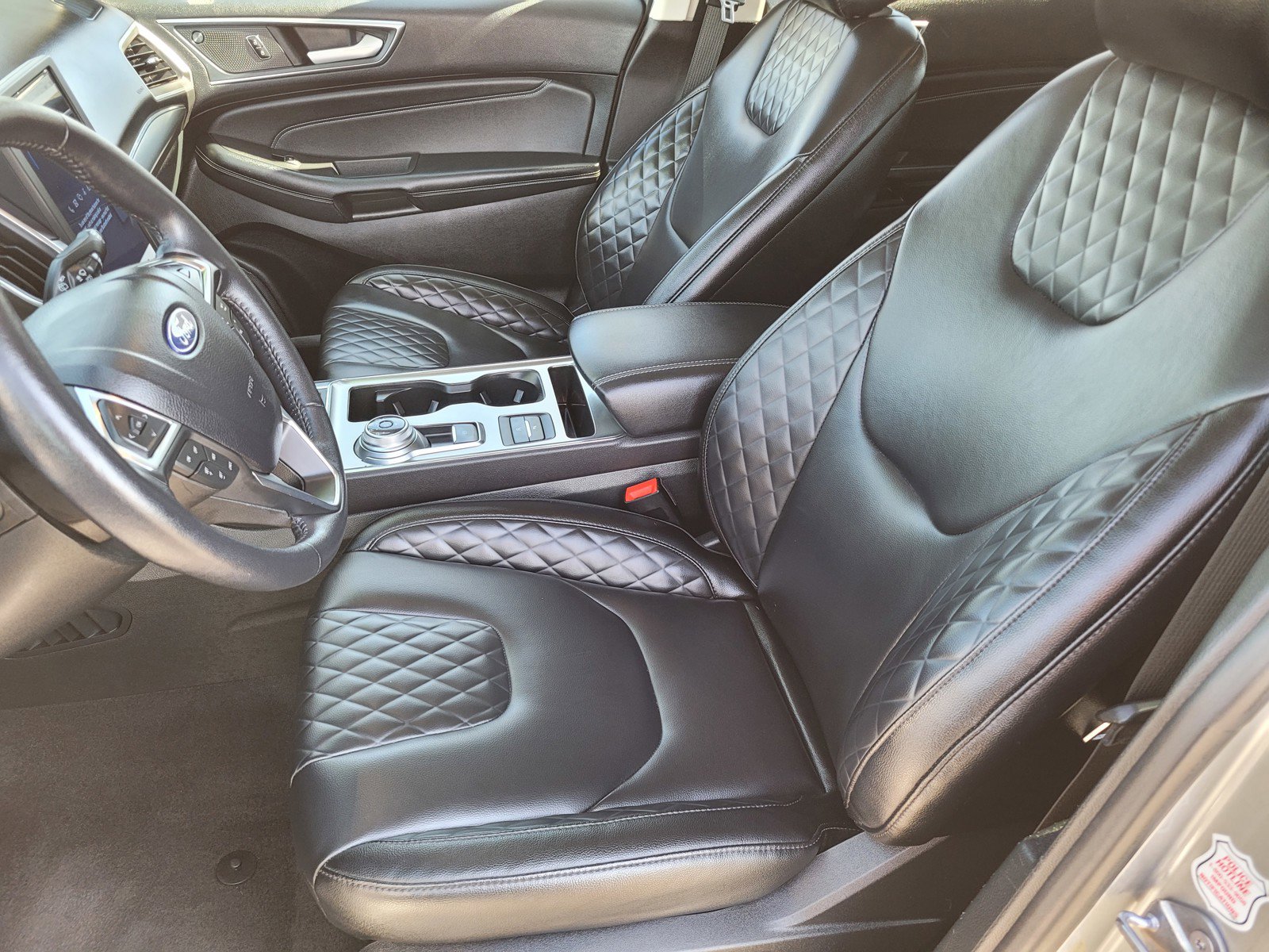 2024 Ford Edge Titanium photo 15