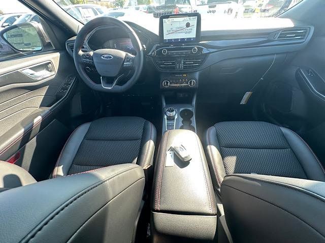 2025 Ford Escape ST-Line photo 10